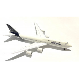 Boeing 747-8 Lufthansa 1:500