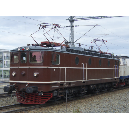 Redbrown Ma 404 running for Grenland PREORDER