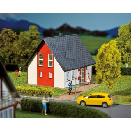Faller 130315- Villa, röd, skala 1:87