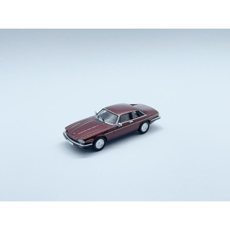 Jaguar XJ-S 1981 - Metallic Dark Red