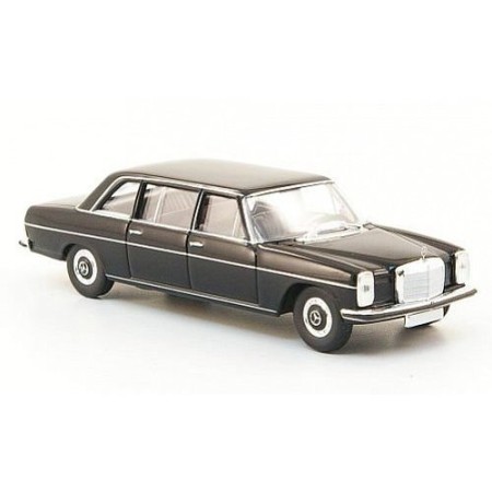 Mercedes 220 D Lang (W115), Svart