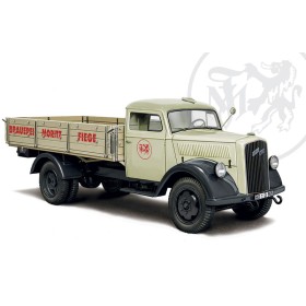 Italeri 3960, Opel Blitz Classic, plastic kit scale 1:24