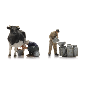 Milking farmers, Scale 1:220