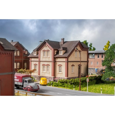 Faller 130752- Bostadshus "Bergmannsplatz 1", skala 1:87