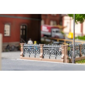 Faller 180426 - Järnstaket med pelare, skala 1:87