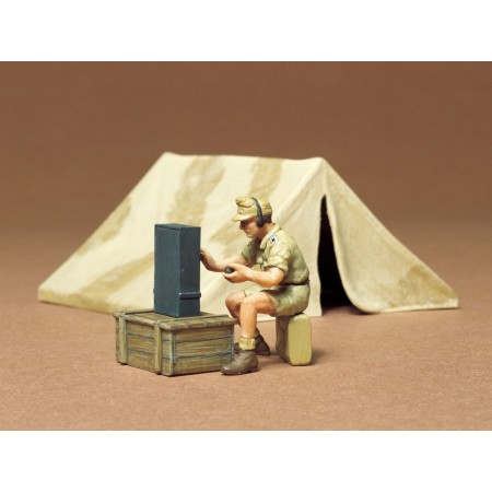 Tamiya 35074, Tent set with figure WWII (1/35)