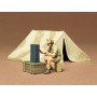 Tamiya 35074, Tent set with figure WWII (1/35)